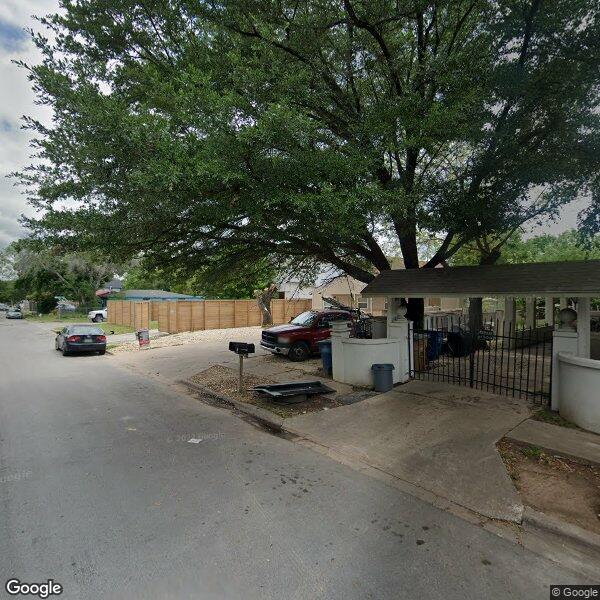 1115 Brookswood Ave