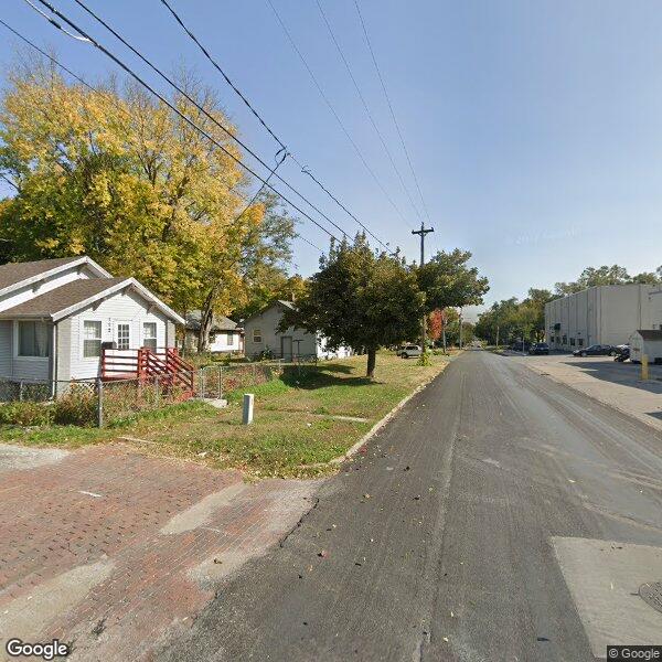 112 E Douglas Ave