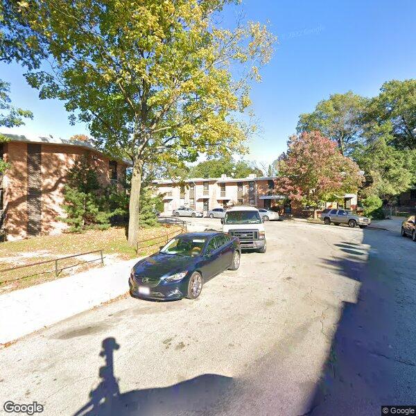 Apartment – 2020 Champlost Ave