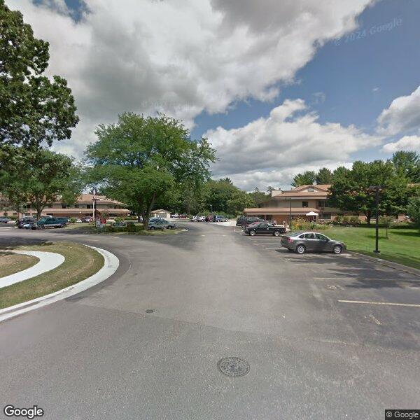 Elm Drive Apartments 1?a=1741900630