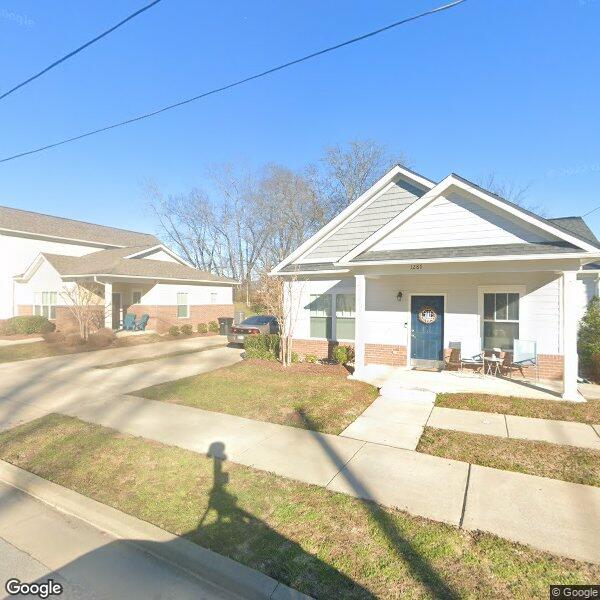 Senior Residence At Reddick Street