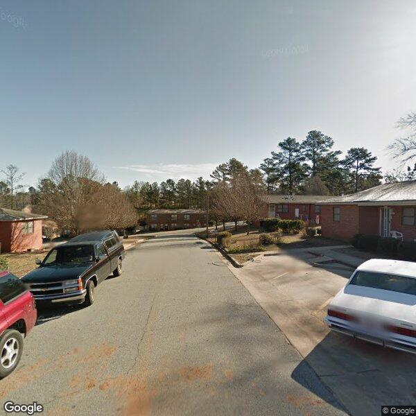 White Oak Circle Apartments?a=1726804448